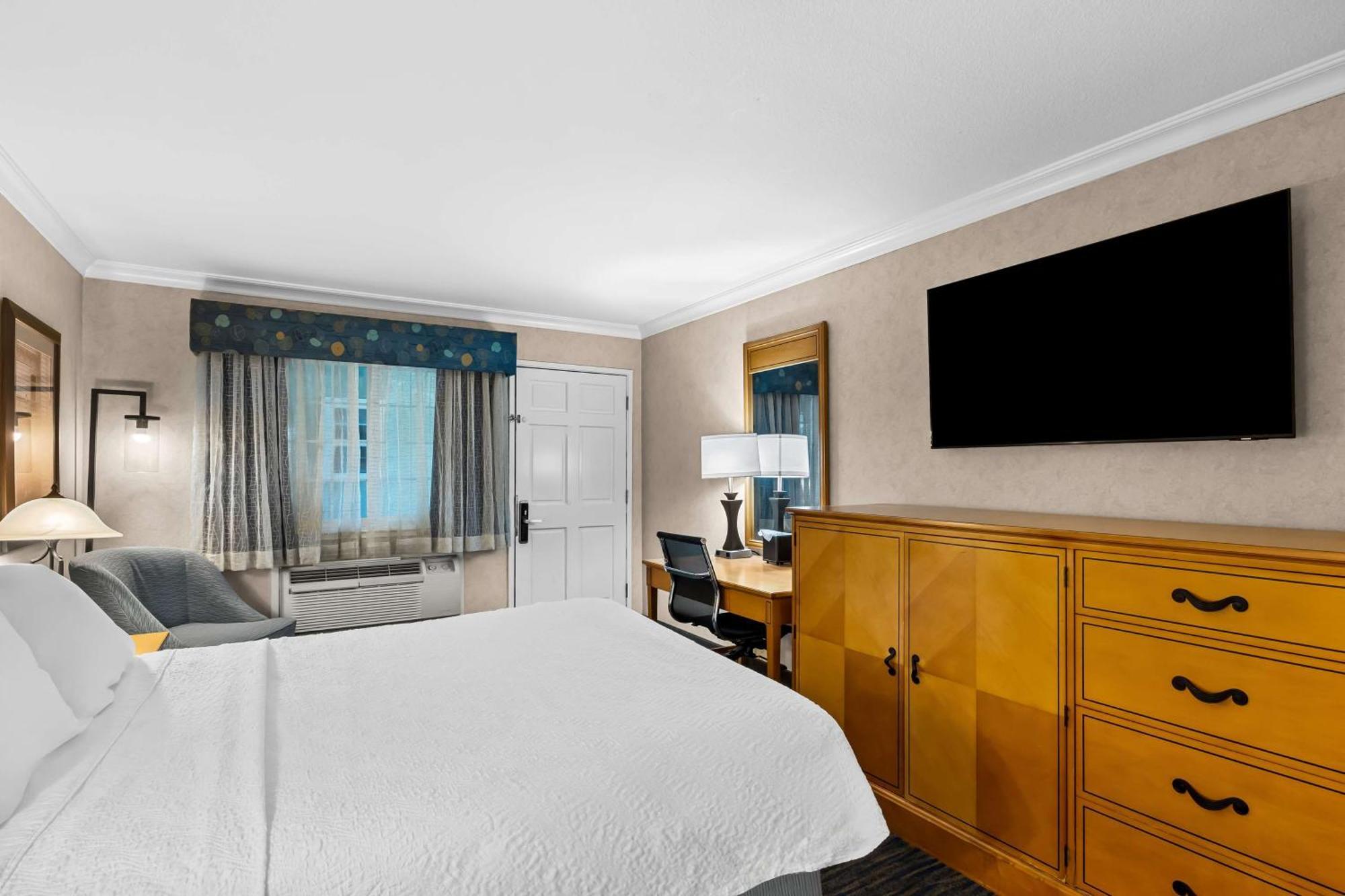 Best Western University Lodge Дейвис Экстерьер фото